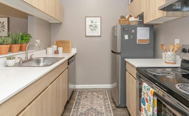 Huntington Park Apartments in Tucson, AZ - Foto de edificio - Building Photo