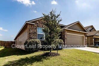8315 Tortoise Trl in Converse, TX - Building Photo - Building Photo
