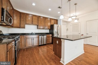 2350 NJ-33 in Trenton, NJ - Building Photo - Building Photo