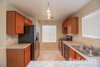 45310 W Norris Rd in Maricopa, AZ - Foto de edificio - Building Photo