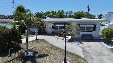 4518 15th Ave N in St. Petersburg, FL - Building Photo - Building Photo
