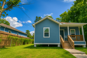 8306 Flintridge Dr in Houston, TX - Building Photo