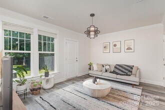 813 McArthur Ave in Charlotte, NC - Building Photo - Building Photo