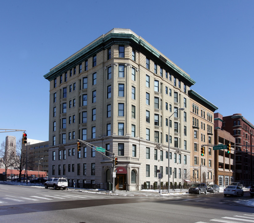 Rink Savoy Apartments in Indianapolis, IN - Building Photo