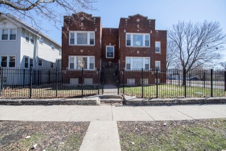 701 N Lotus Ave in Chicago, IL - Foto de edificio