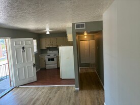 New Cut Apartments in Louisville, KY - Building Photo