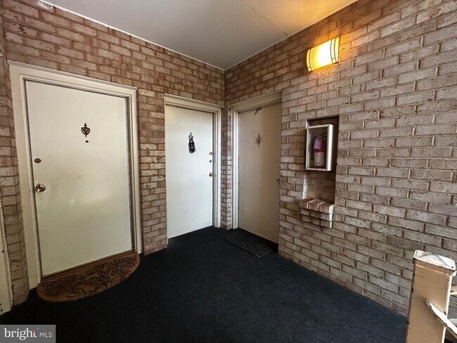 2908 Kings Chapel Rd in Falls Church, VA - Building Photo - Building Photo