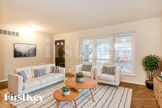 10522 Copperfield Dr, Unit 2 in St. Louis, MO - Building Photo - Building Photo