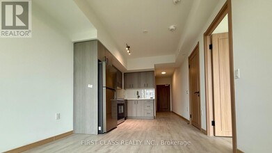 3429-3429 Sheppard Ave E in Toronto, ON - Building Photo - Building Photo