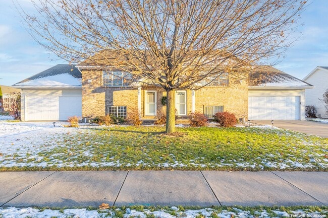 property at 191-193-193 E River Dr