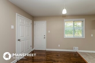 742 King Rd in Jonesboro, GA - Building Photo - Building Photo