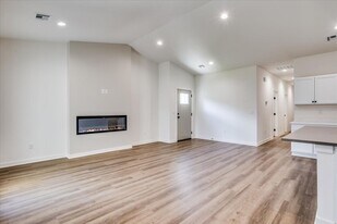 15409 W Josephine St in Goddard, KS - Building Photo