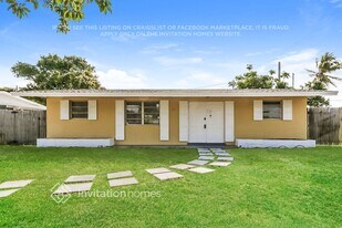 34 Andros Rd in Palm Springs, FL - Building Photo