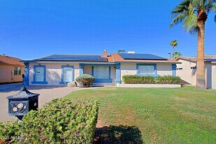 4526 W Altadena Ave in Glendale, AZ - Building Photo