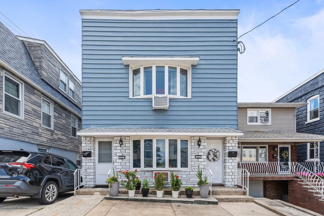 62 Wilson Ave in Kearny, NJ - Building Photo