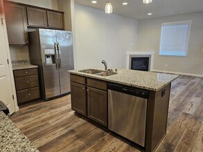 5724 NE 58th Way in Vancouver, WA - Building Photo - Building Photo