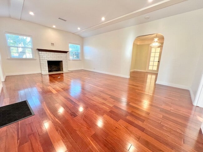 3982 Gaviota Ave in Long Beach, CA - Building Photo - Building Photo