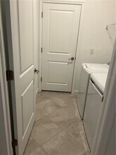 8057 Shr Lk Dr in Englewood, FL - Building Photo - Building Photo
