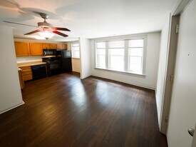 Utomin Apartments in Indianapolis, IN - Building Photo