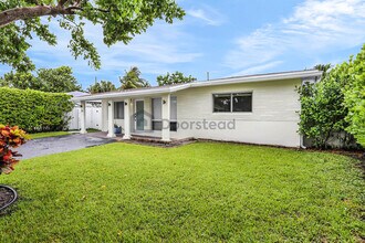241 NE 48th Ct in Fort Lauderdale, FL - Foto de edificio - Building Photo