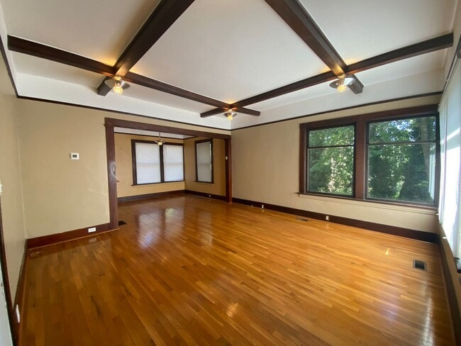 918 Union St in Hood River, OR - Building Photo - Building Photo