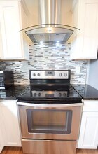 605 S Aurora St in Ithaca, NY - Building Photo - Building Photo