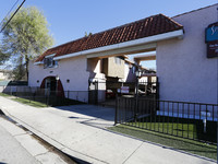 Sepulveda Villas in Van Nuys, CA - Foto de edificio - Building Photo