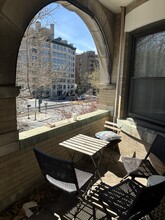 1080 Beacon St, Unit 3A in Brookline, MA - Foto de edificio - Building Photo