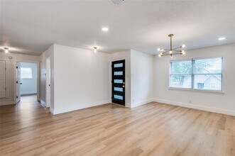 611 Cannon Dr in Euless, TX - Building Photo - Building Photo