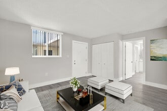 Rue Granville Apartments in Miami Beach, FL - Building Photo - Building Photo