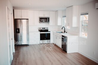 5263 Tipton St in San Diego, CA - Building Photo - Building Photo