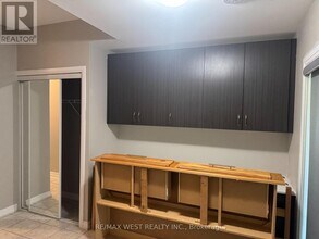 58 Heron Park Pl in Toronto, ON - Building Photo - Building Photo