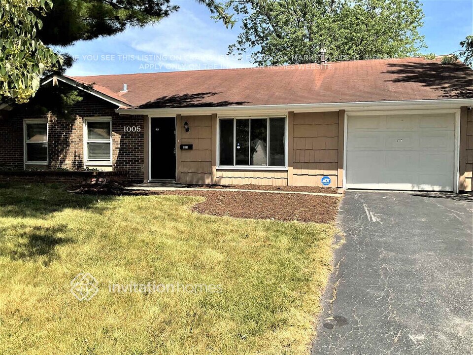 1005 Harvard Ln in Matteson, IL - Building Photo