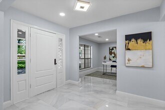 14909 Hillcrest Rd in Dallas, TX - Building Photo - Building Photo
