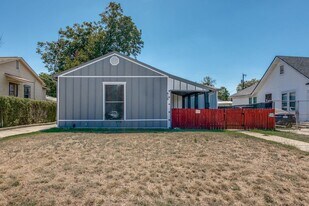 418 Bailey Ave in San Antonio, TX - Building Photo