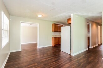 2229 W 16th St in Jacksonville, FL - Building Photo - Building Photo