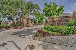 2014 Willoughby Ln in Arlington, TX - Building Photo