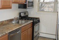 Kitchen - Radnor Manor Apartments in Fair Lawn, New Jersey