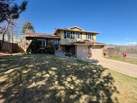 11811 W Dumbarton Dr in Morrison, CO - Building Photo
