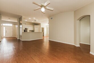 1702 Erin Brooke Dr in Valrico, FL - Foto de edificio - Building Photo