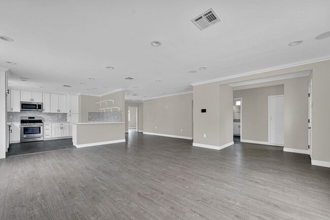 7237 Tujunga Ave in Los Angeles, CA - Building Photo - Building Photo