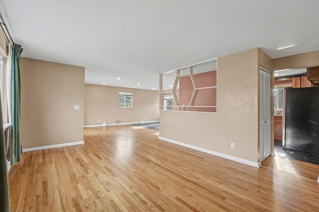 8624 W Florida Ave in Lakewood, CO - Building Photo - Building Photo