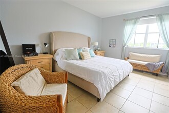 10609 SW 6th St in Pembroke Pines, FL - Foto de edificio - Building Photo