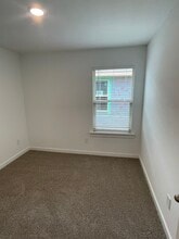 7452 9th St in Lubbock, TX - Foto de edificio - Building Photo