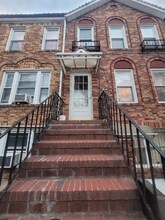 2037 Coyle St in Brooklyn, NY - Foto de edificio - Building Photo