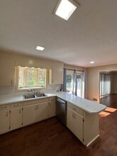 1084 Faust Ave in Ozark, AL - Building Photo - Building Photo