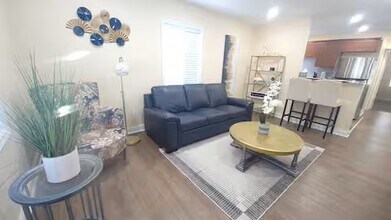 2137 Highland Ave, Unit Highland Ave #1 in Cincinnati, OH - Building Photo - Building Photo