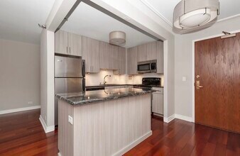 401 E Ontario St, Unit 903 in Chicago, IL - Building Photo - Building Photo