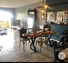 10317 NW 9th St Cir in Miami, FL - Foto de edificio - Building Photo