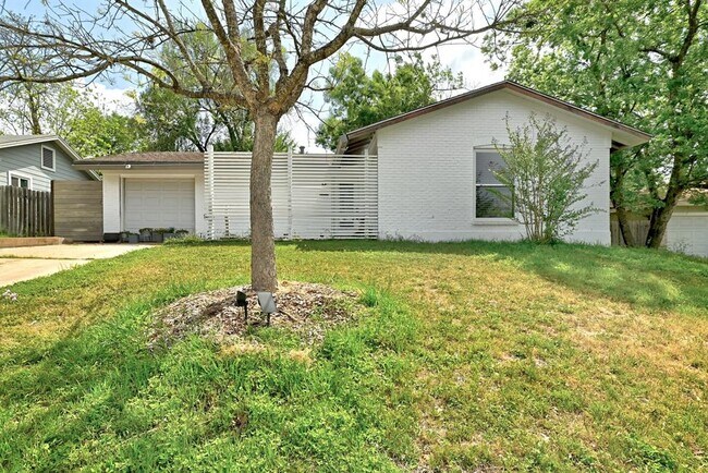 property at 5303 Gladstone Dr
